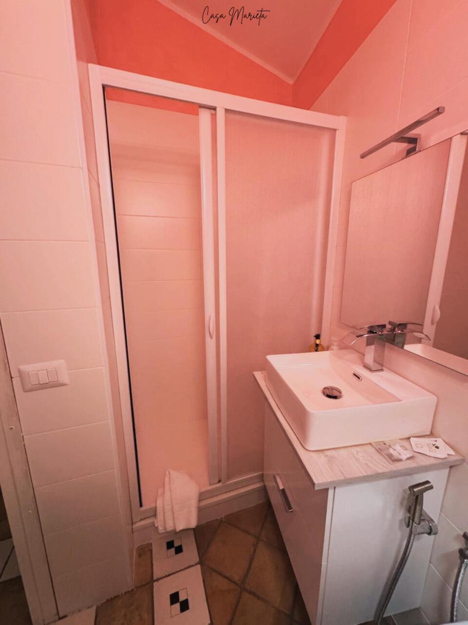 Marieta Rooms Sarzana Exterior photo