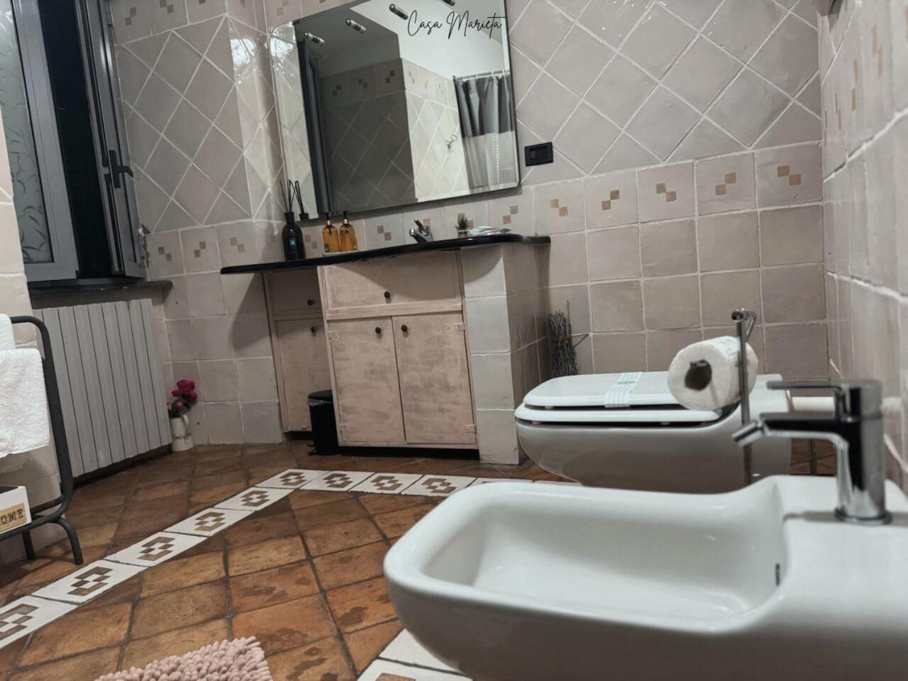 Marieta Rooms Sarzana Exterior photo