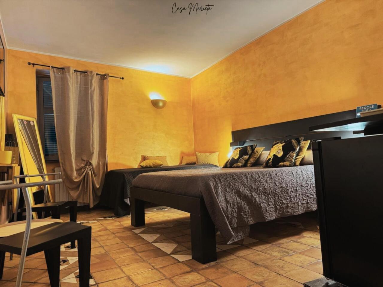Marieta Rooms Sarzana Exterior photo